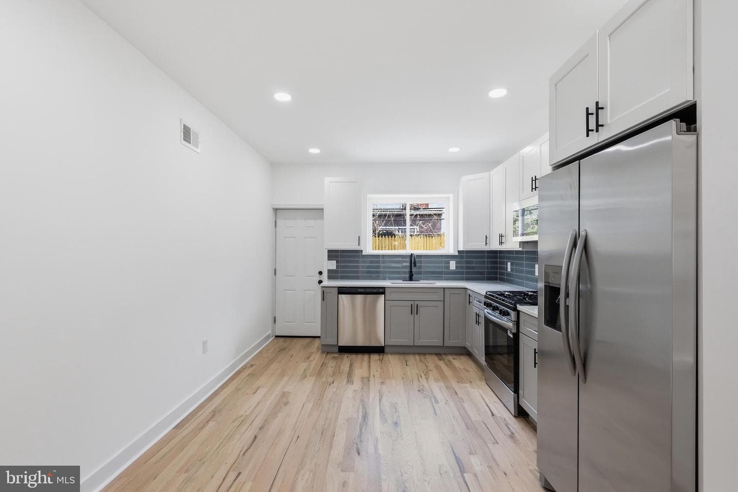 1243 S 29th Street photo 6