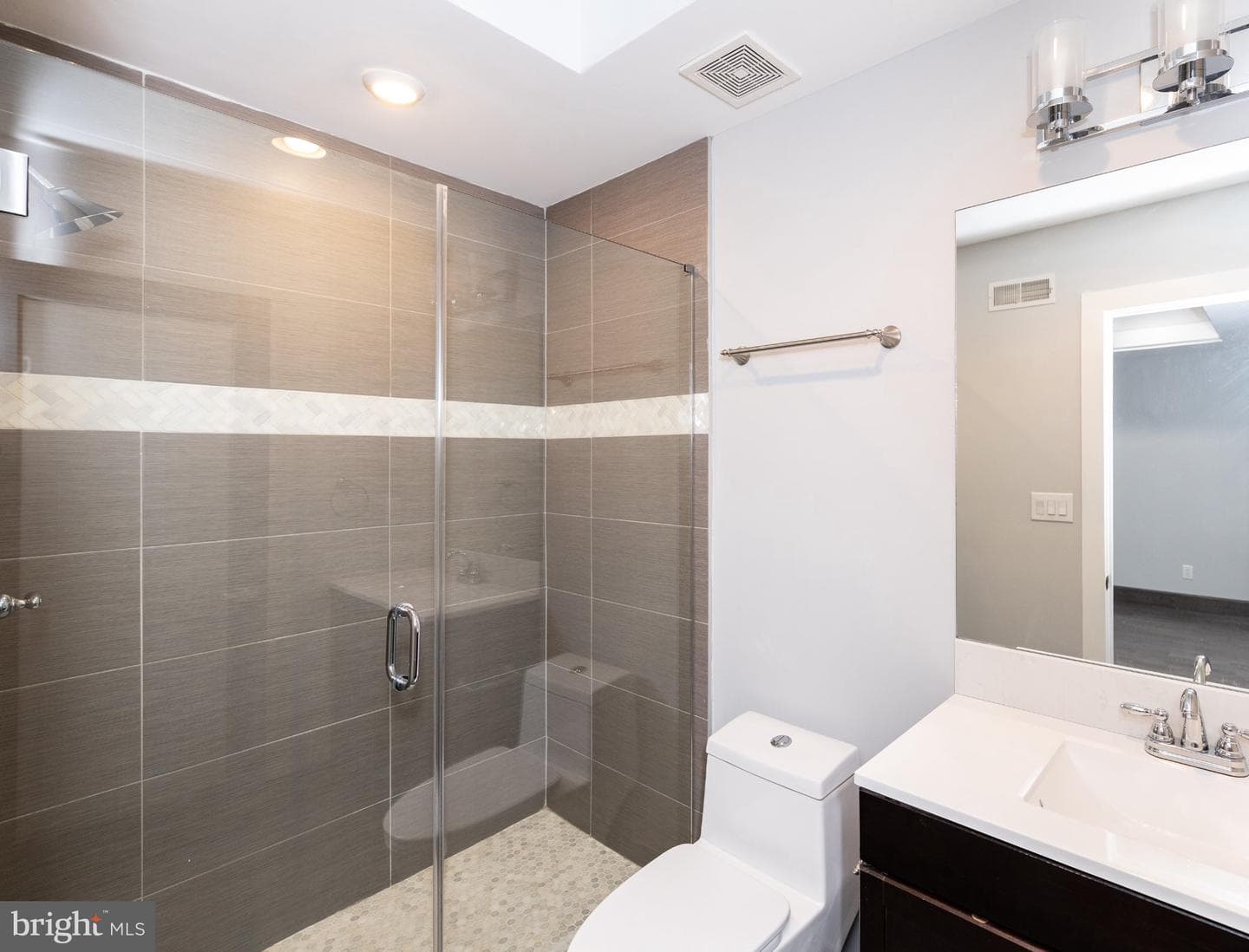 1541 Ridge Avenue #2 photo 11