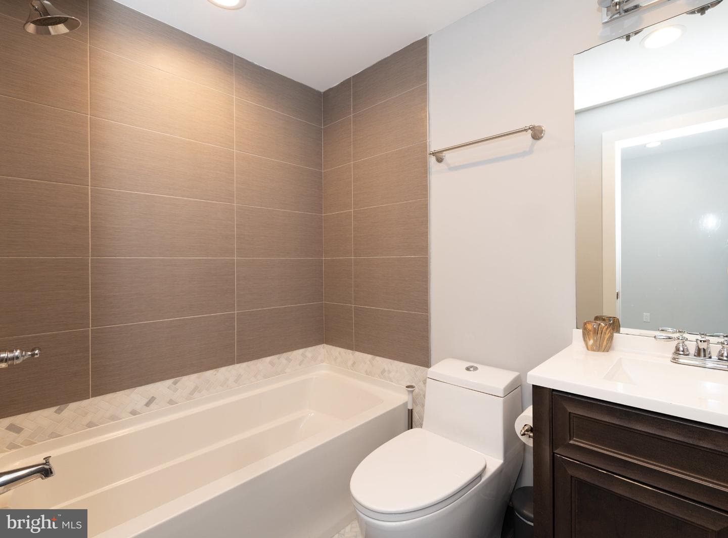 1541 Ridge Avenue #2 photo 20