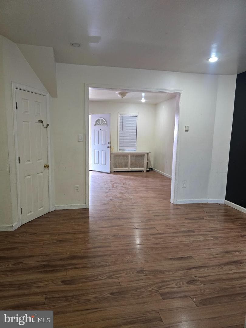 4027 Maywood St photo 3