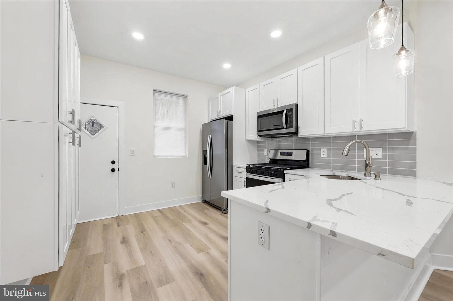 5751 Rodman Street photo 8