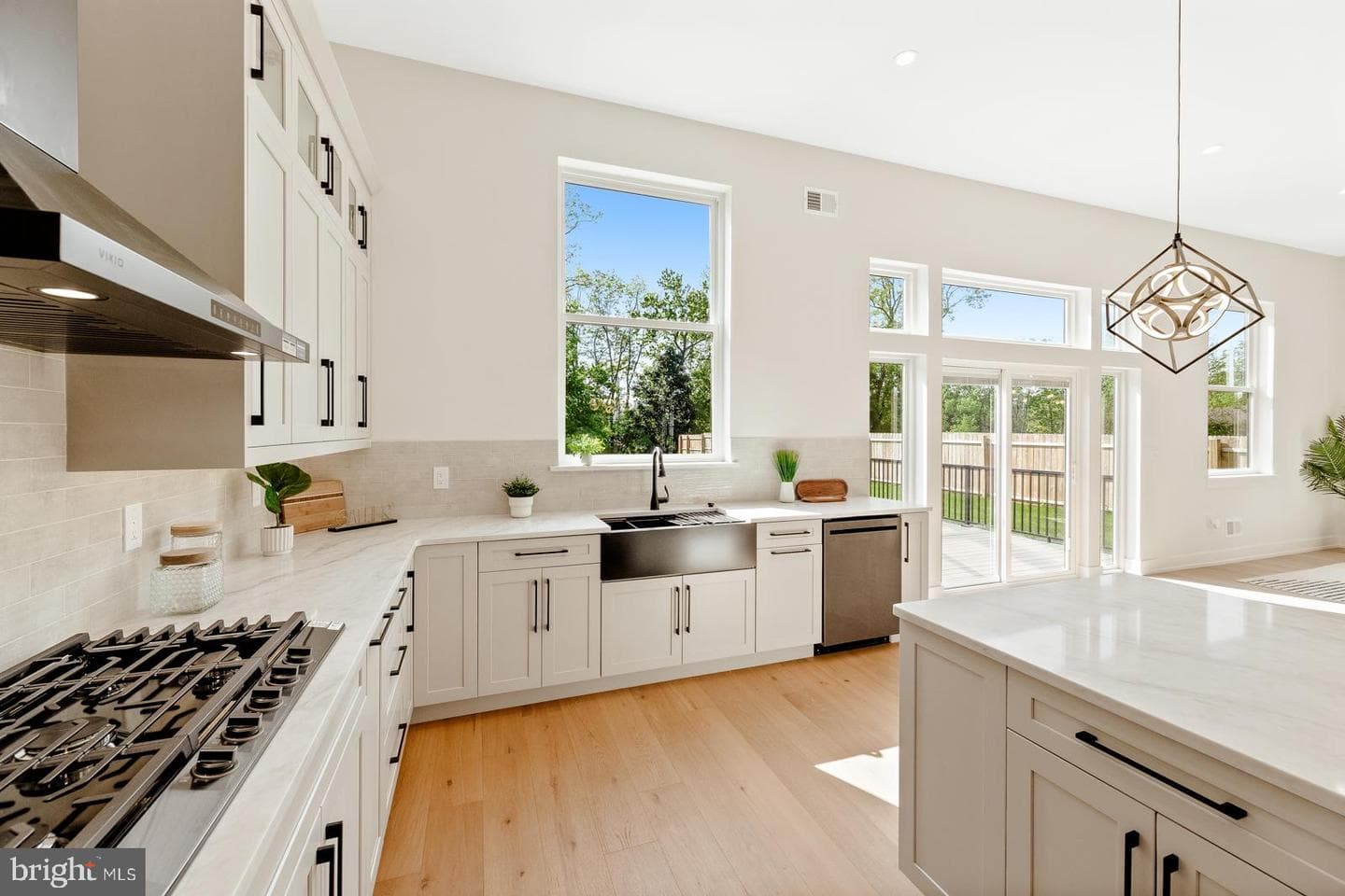 9741 Krewstown Road photo 18