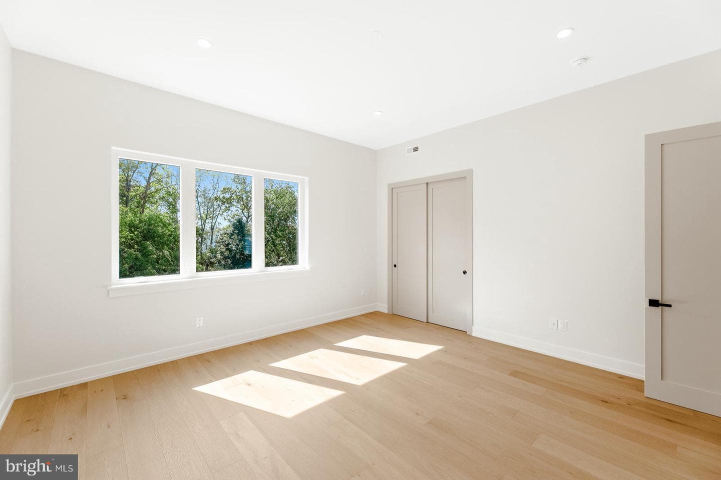9741 Krewstown Road photo 28