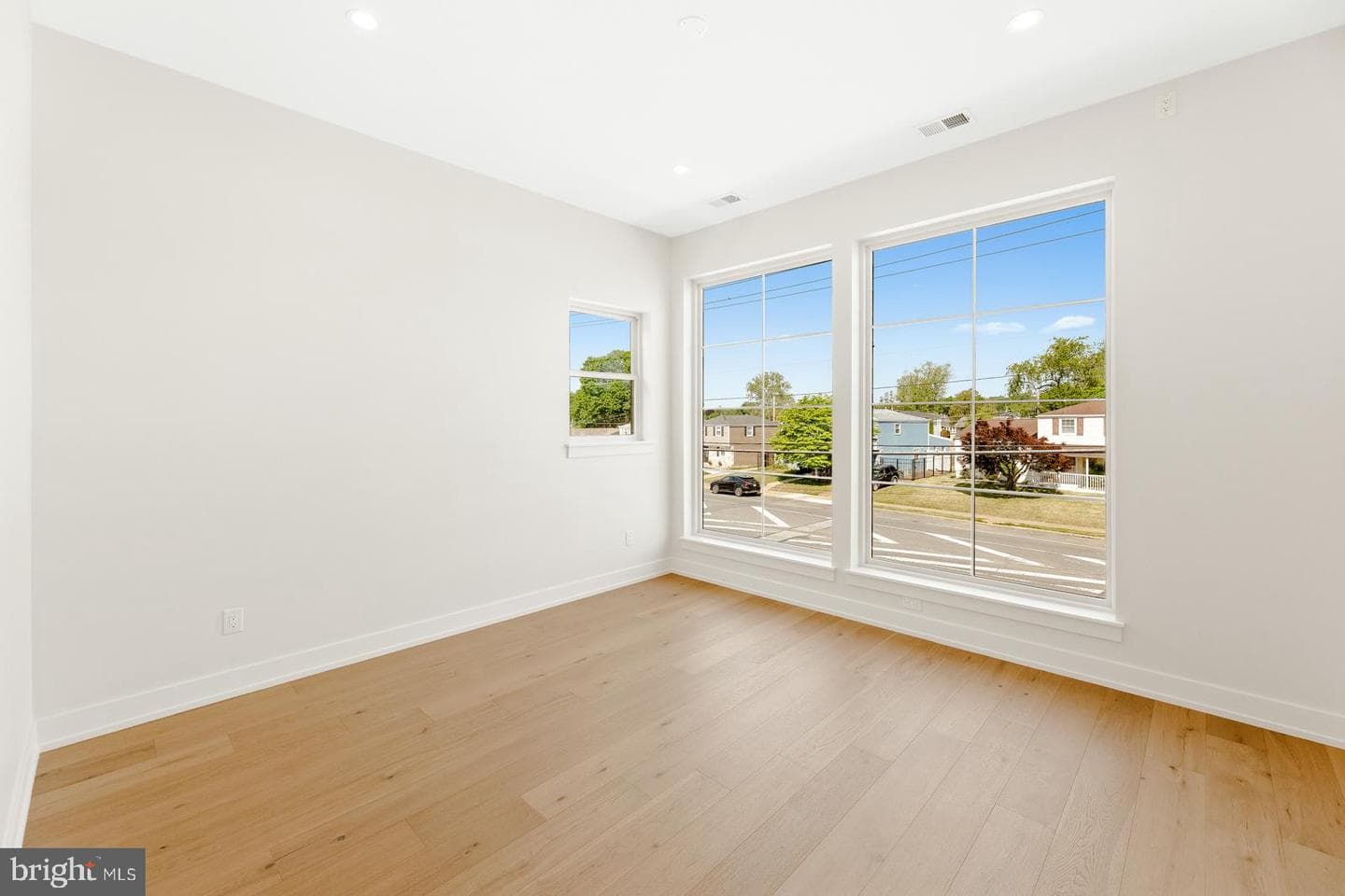 9741 Krewstown Road photo 33