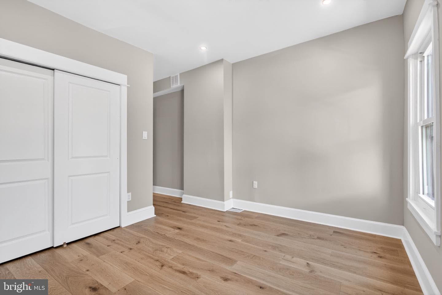 1215 N Lecount Street photo 21