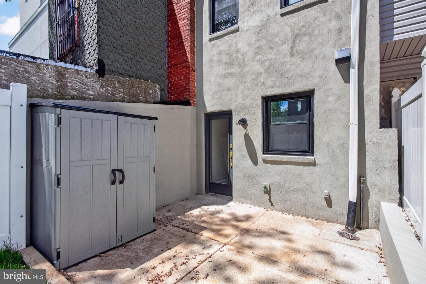 1215 N Lecount Street photo 28