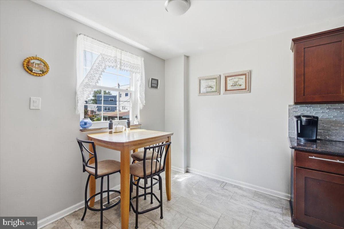 10882 Knights Road photo 11