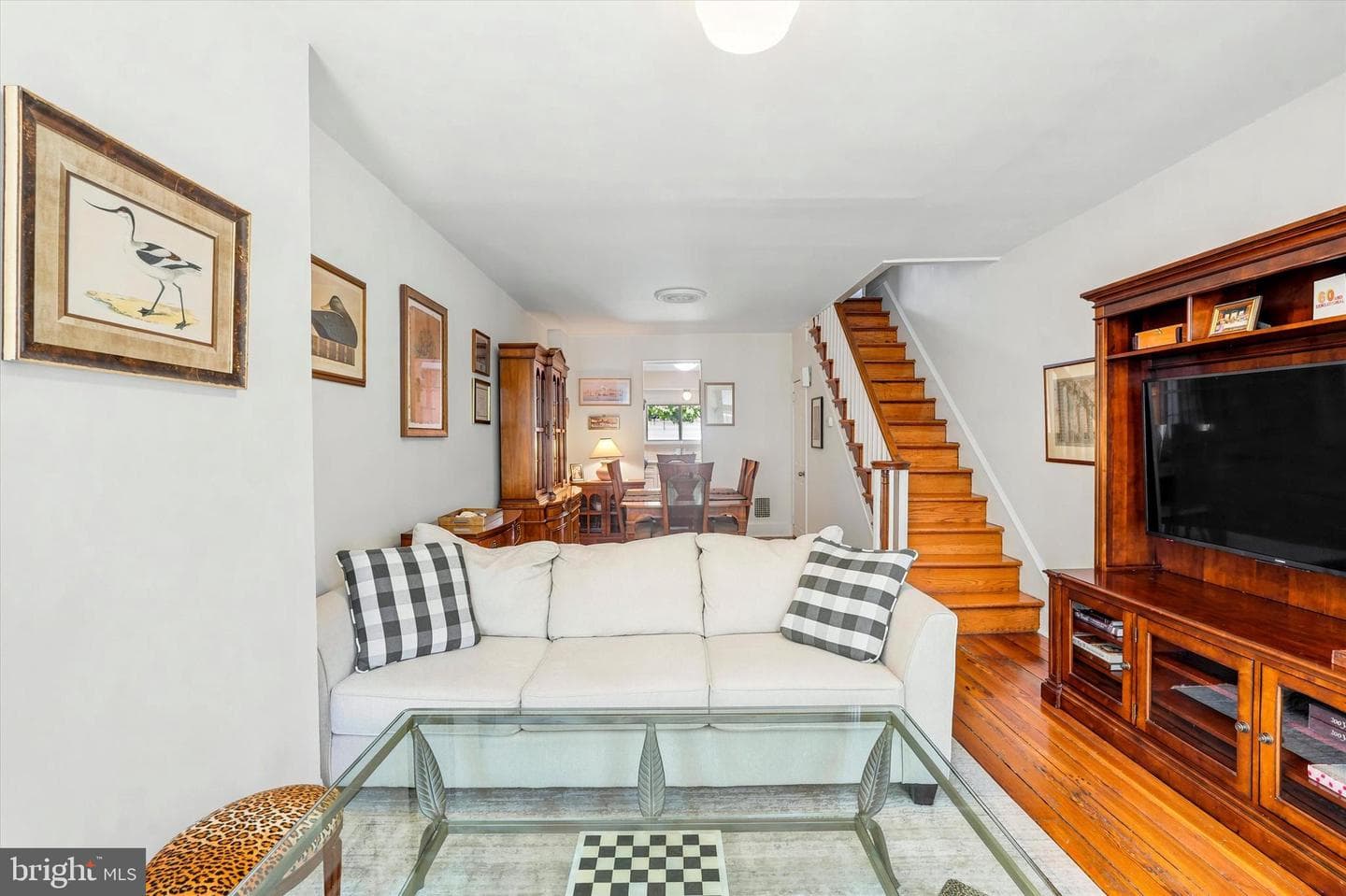 227 Watkins Street photo 2