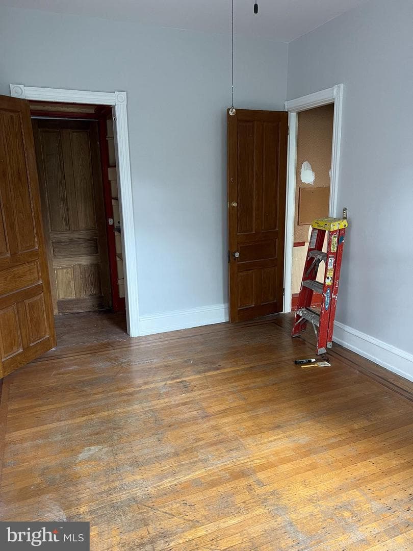 4818 Warrington Avenue photo 30