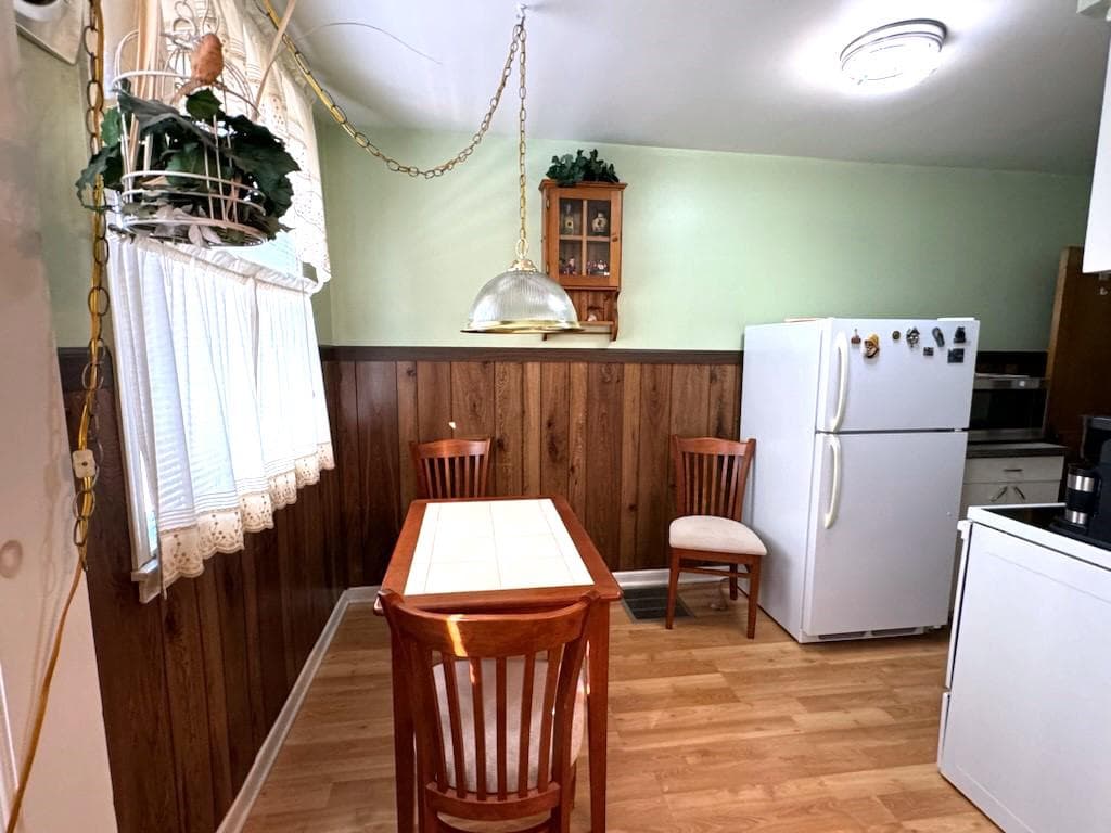 6645 Cottage Street photo 8