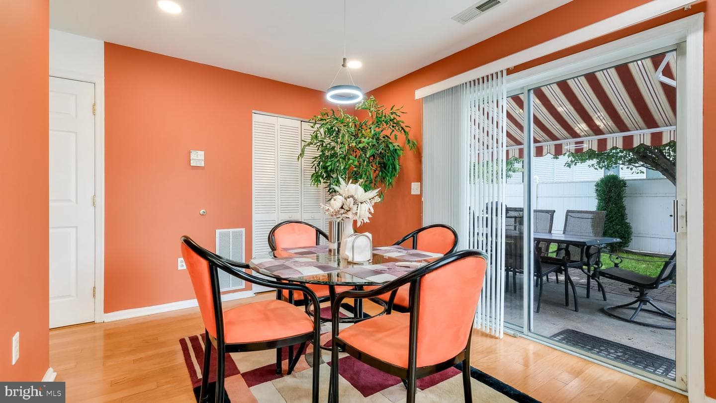 1811 N Franklin Street photo 14
