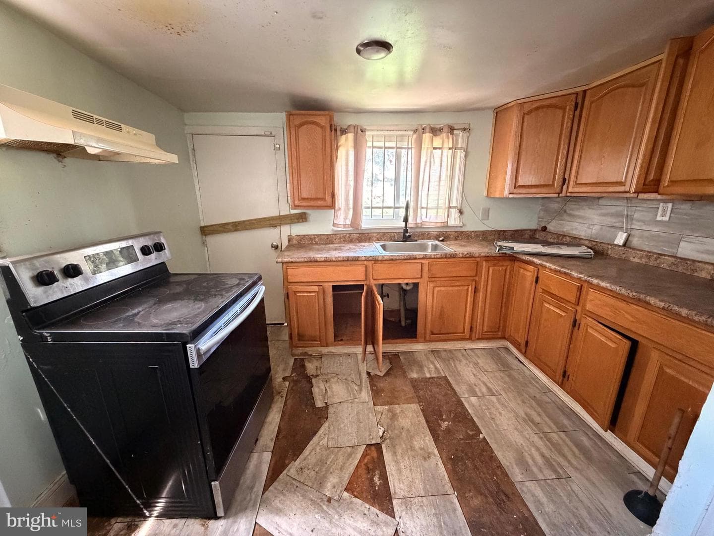 150 N Redfield Street photo 6