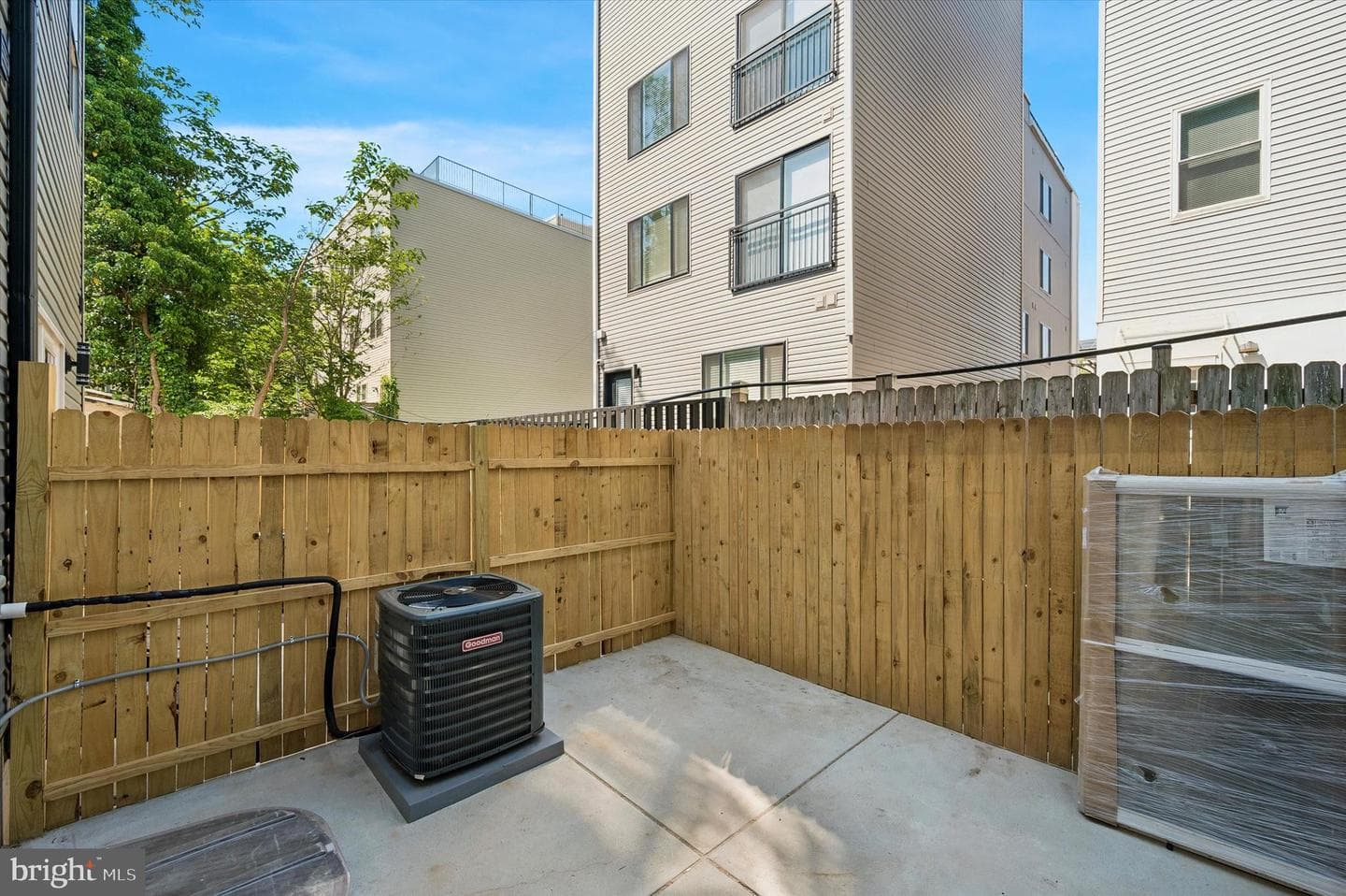 636 N Shedwick Street photo 35