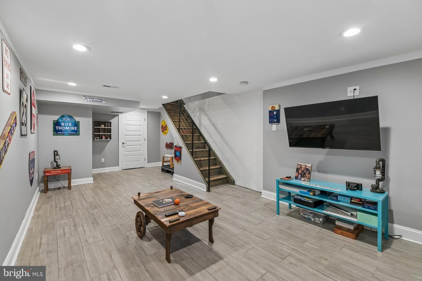 1027 Cross Street photo 37