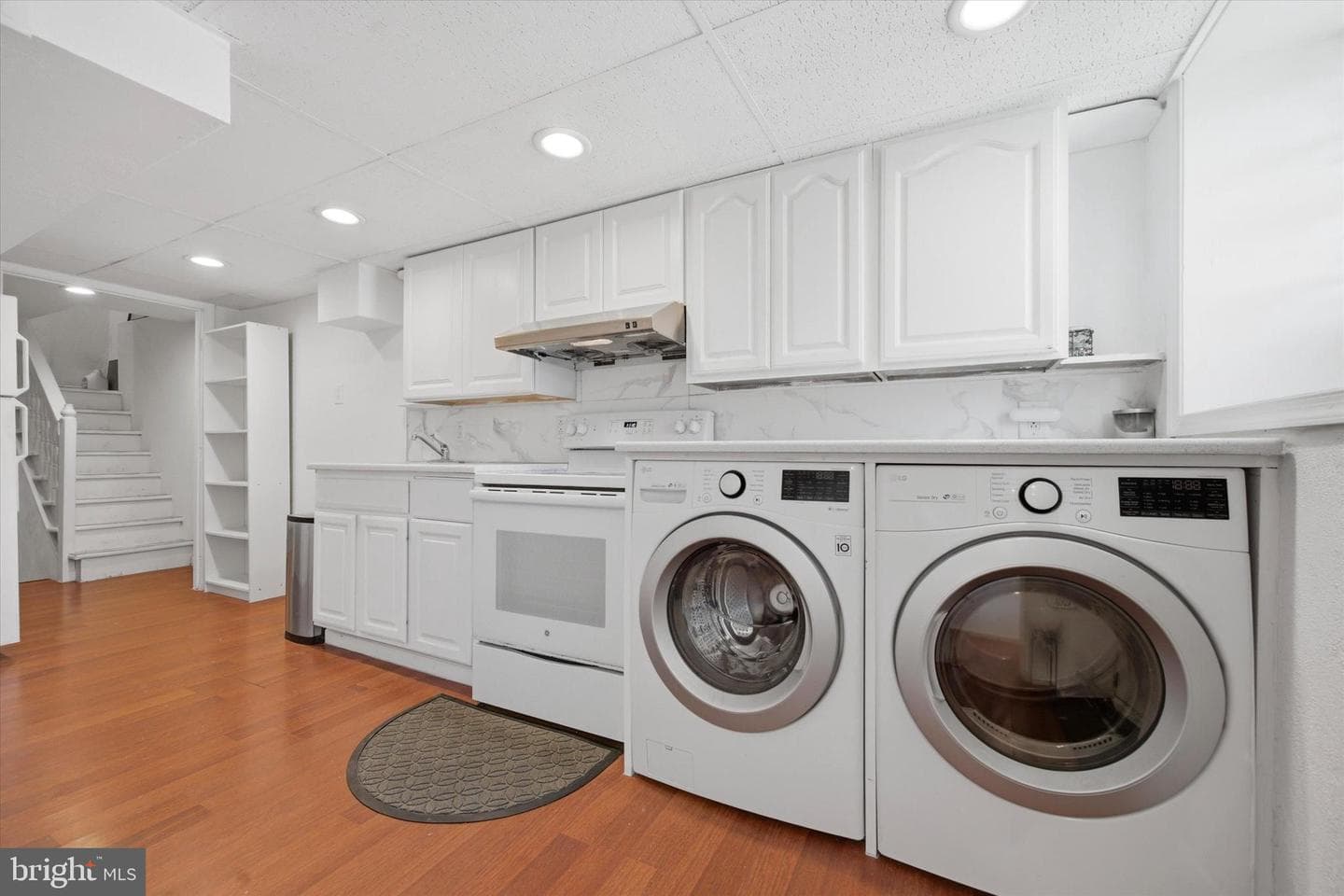 8345 Langdon Street photo 23