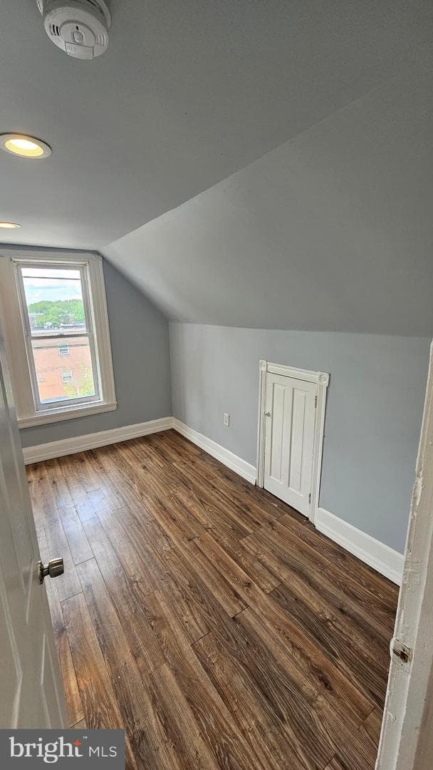 4124 Longshore Avenue photo 20