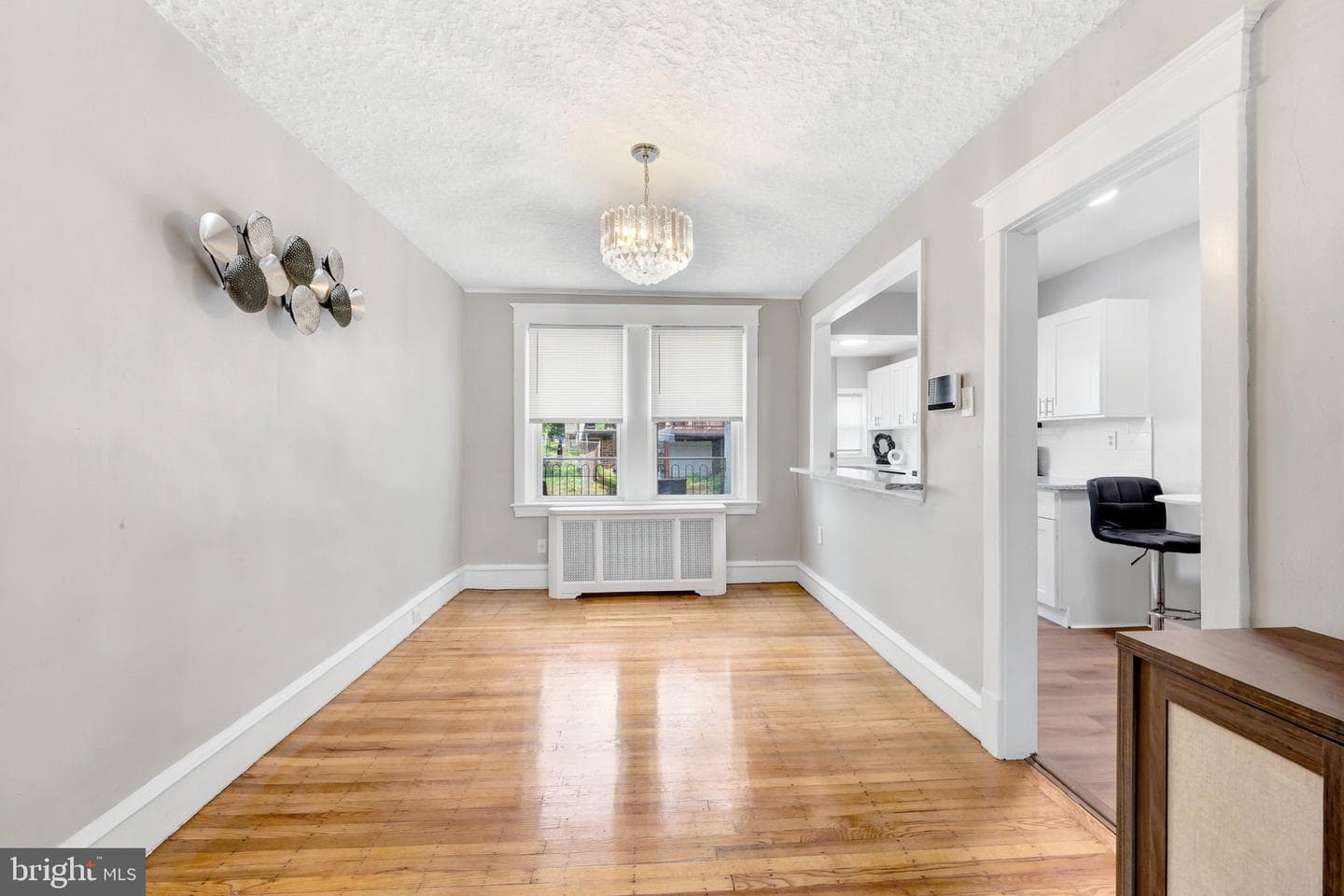 869 E Price Street photo 6