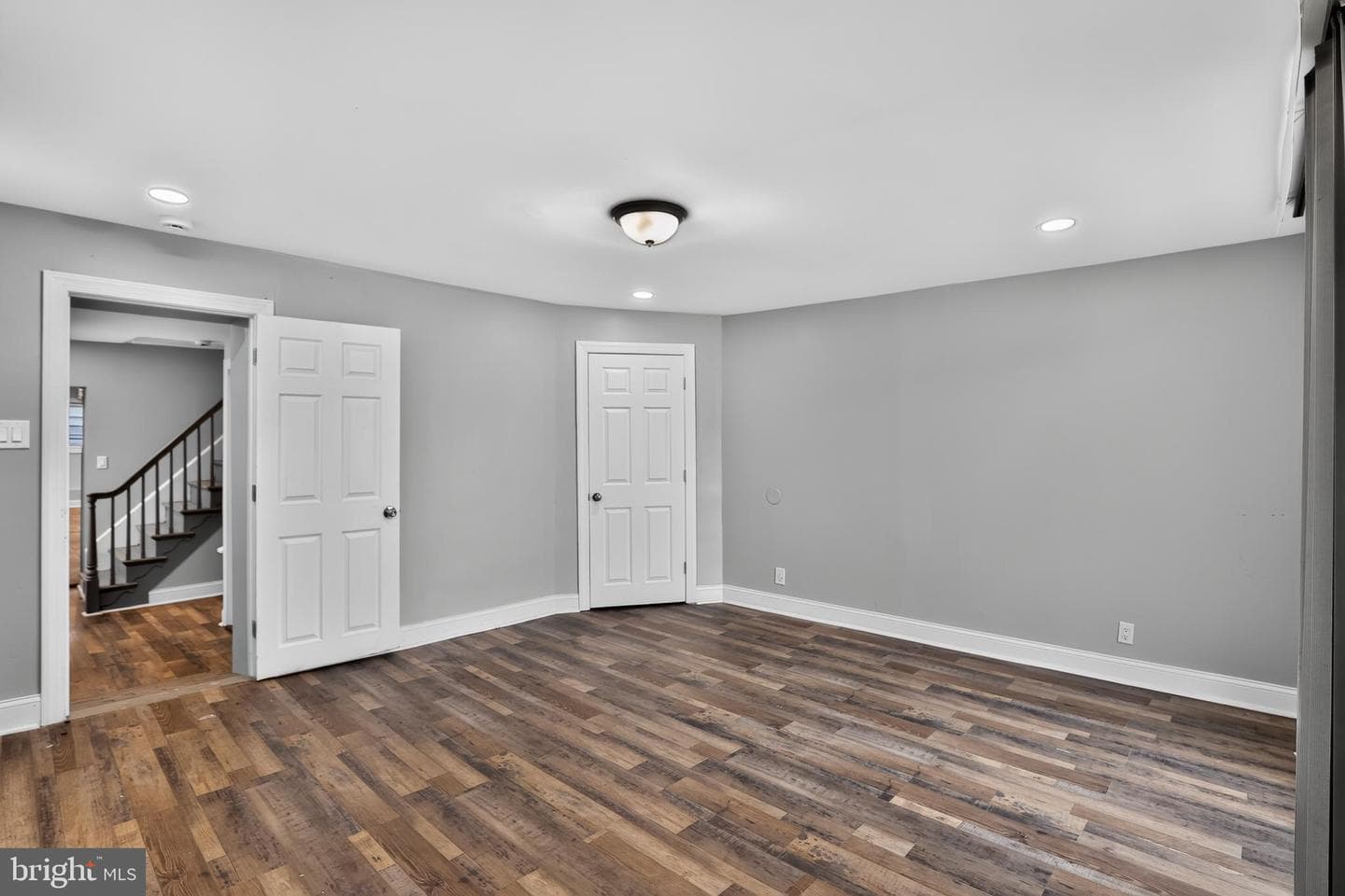 182 Dupont St photo 10