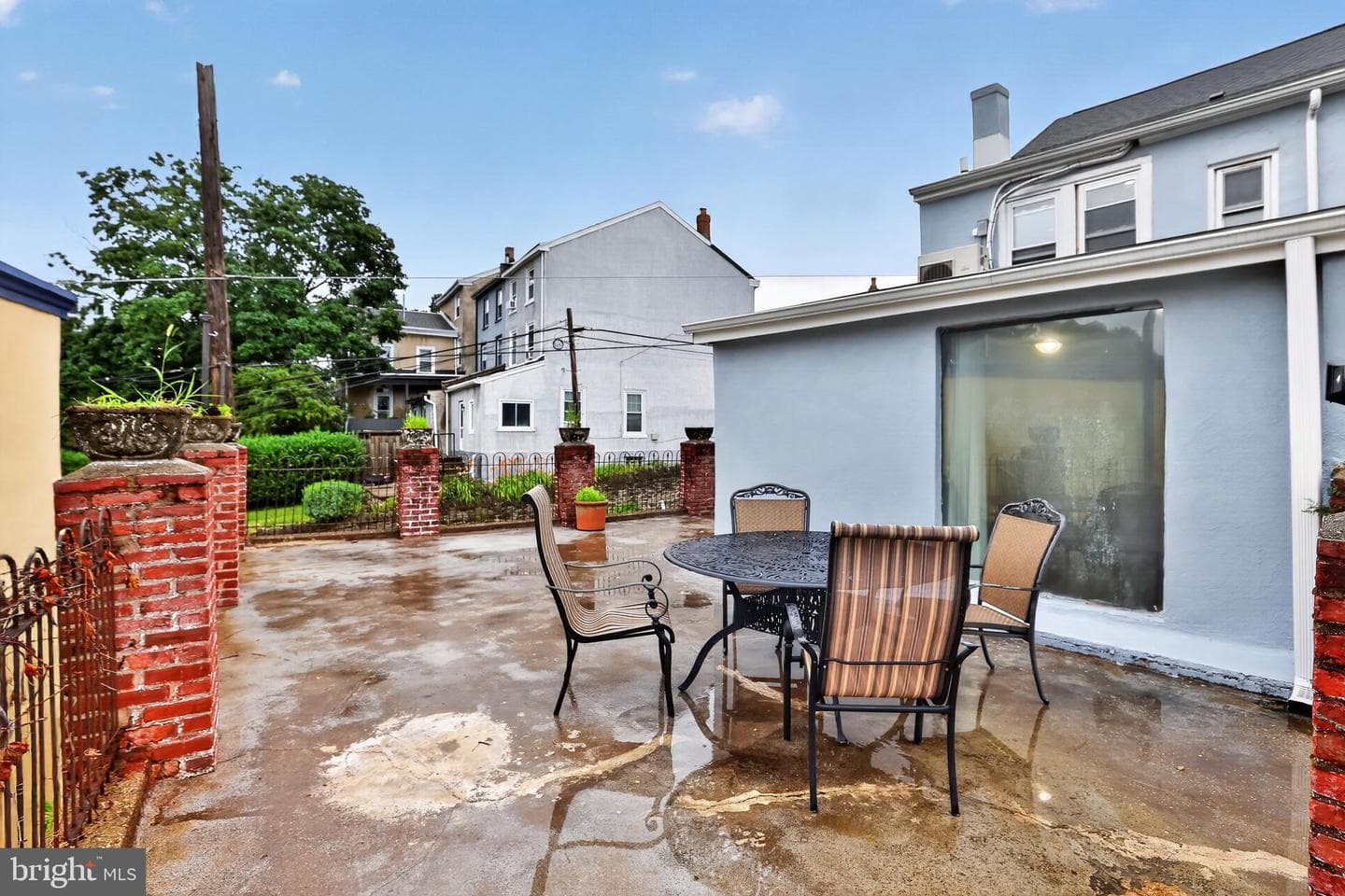 182 Dupont St photo 22