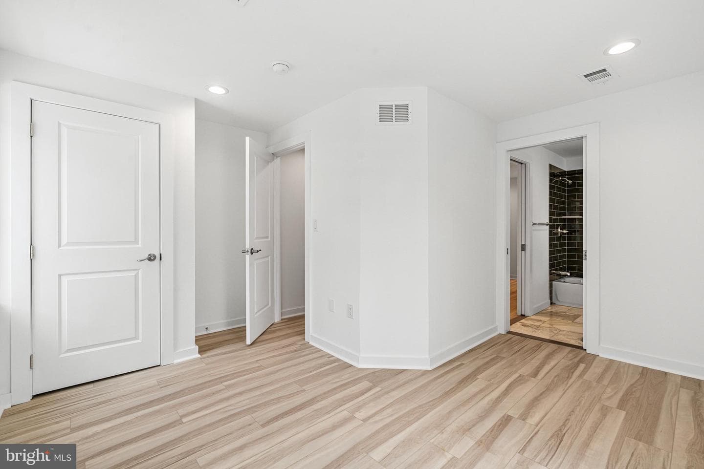 140 W Price Street photo 13