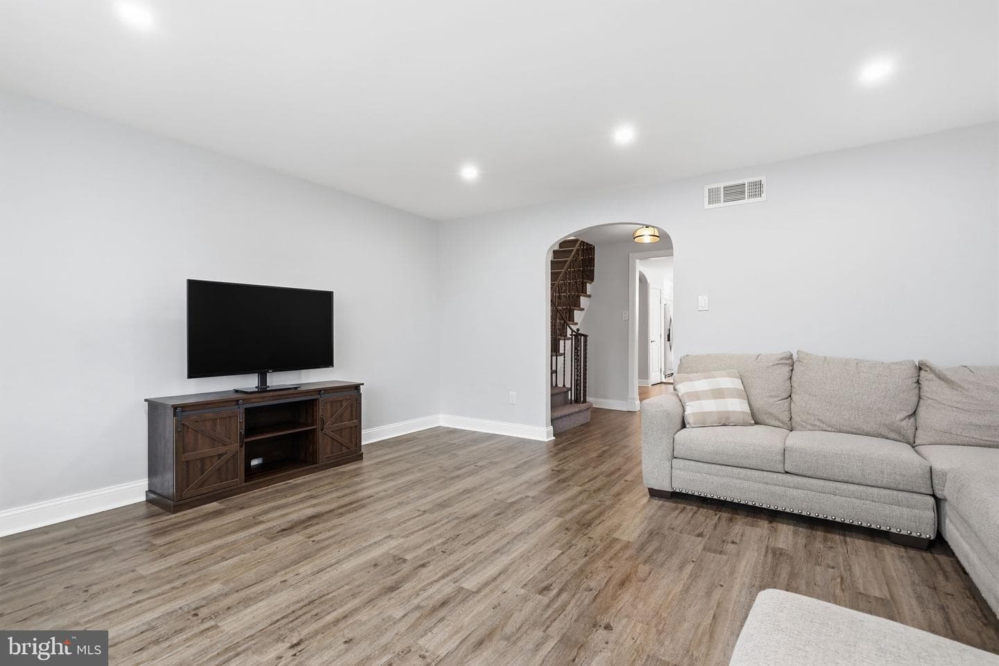 1315 E Cliveden Street photo 17
