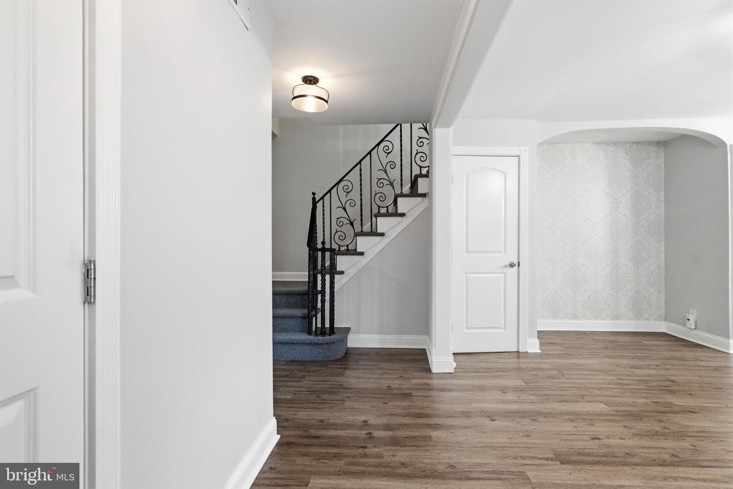 1315 E Cliveden Street photo 4