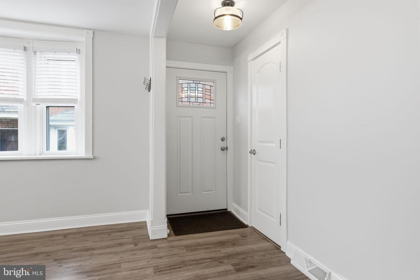 1315 E Cliveden Street photo 5