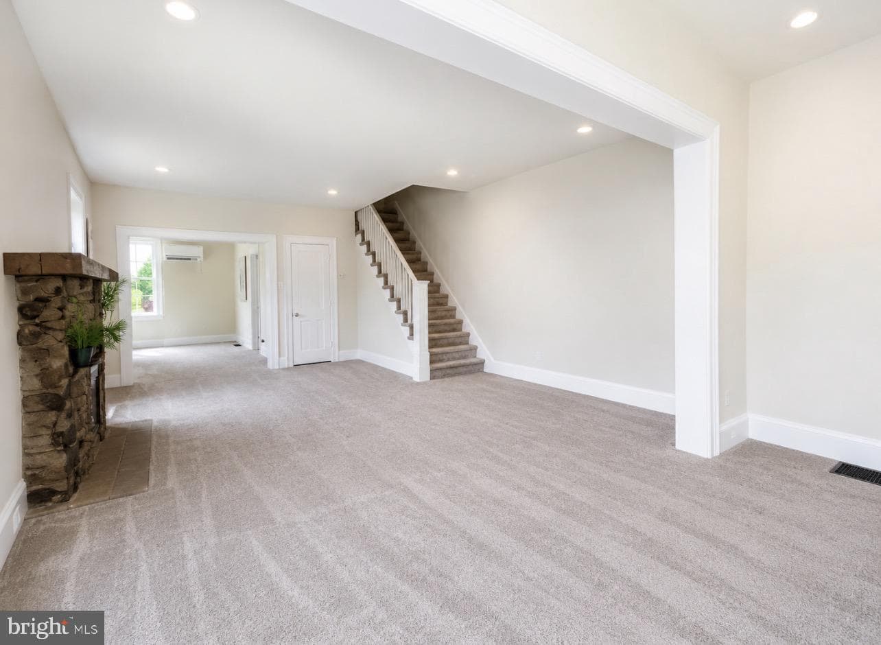 7031 Lincoln Drive, Philadelphia