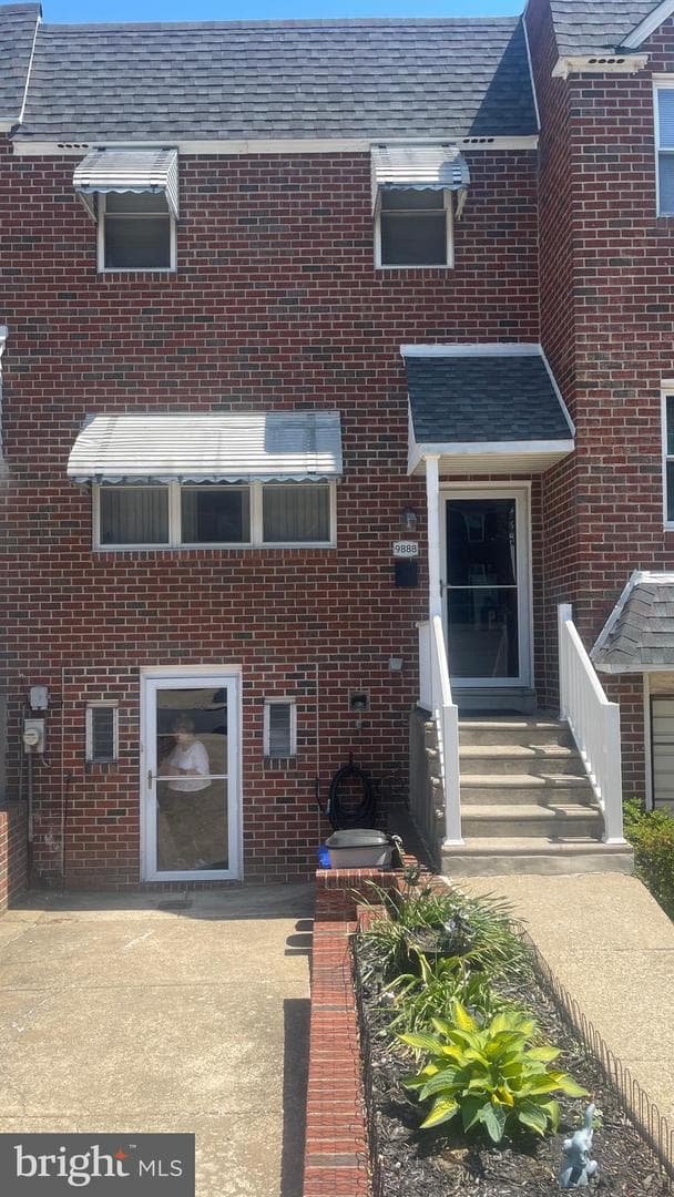 9888 Garvey Drive photo 4