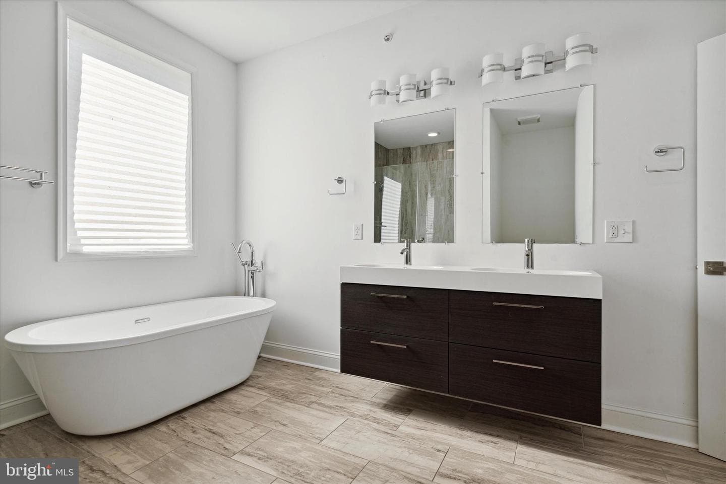 310 Cecil B Moore Avenue photo 21