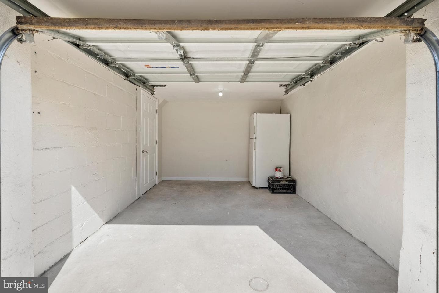 7233 Rupert Street photo 22