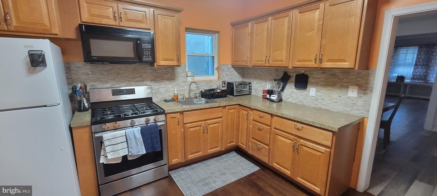 5803 Cedar Avenue photo 4