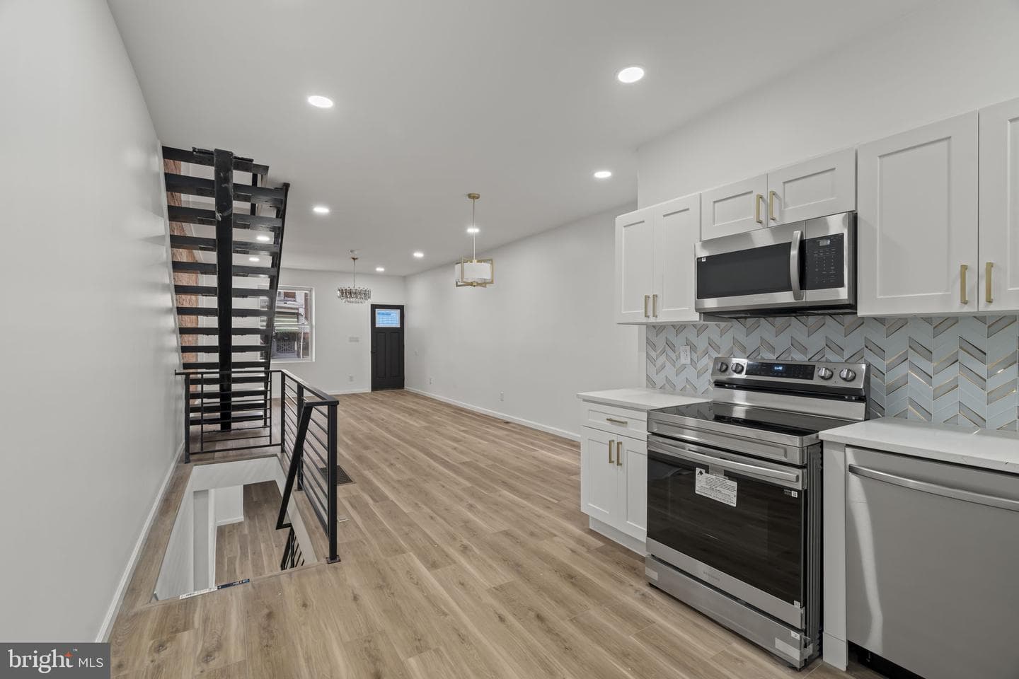 5616 Hunter Street photo 8