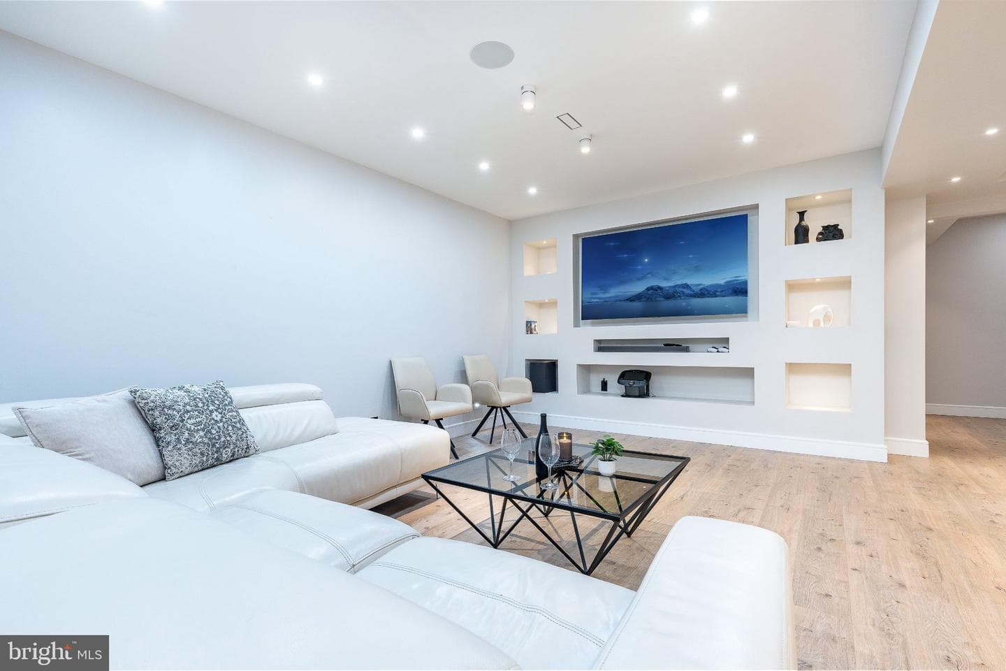 9739 Krewstown photo 30