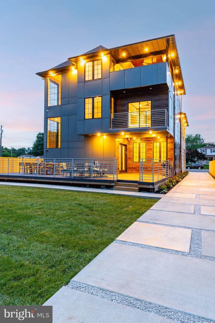 9739 Krewstown photo 77