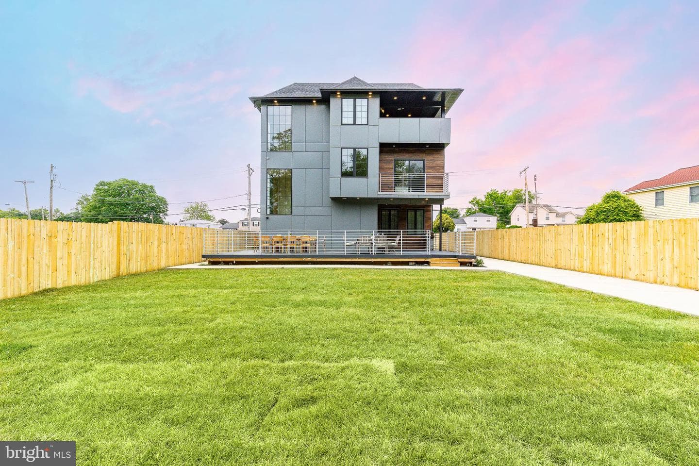 9739 Krewstown photo 82