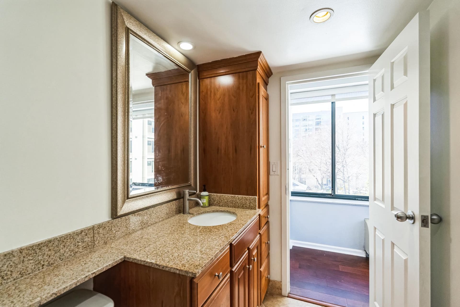 2001 Hamilton Street #401 photo 17