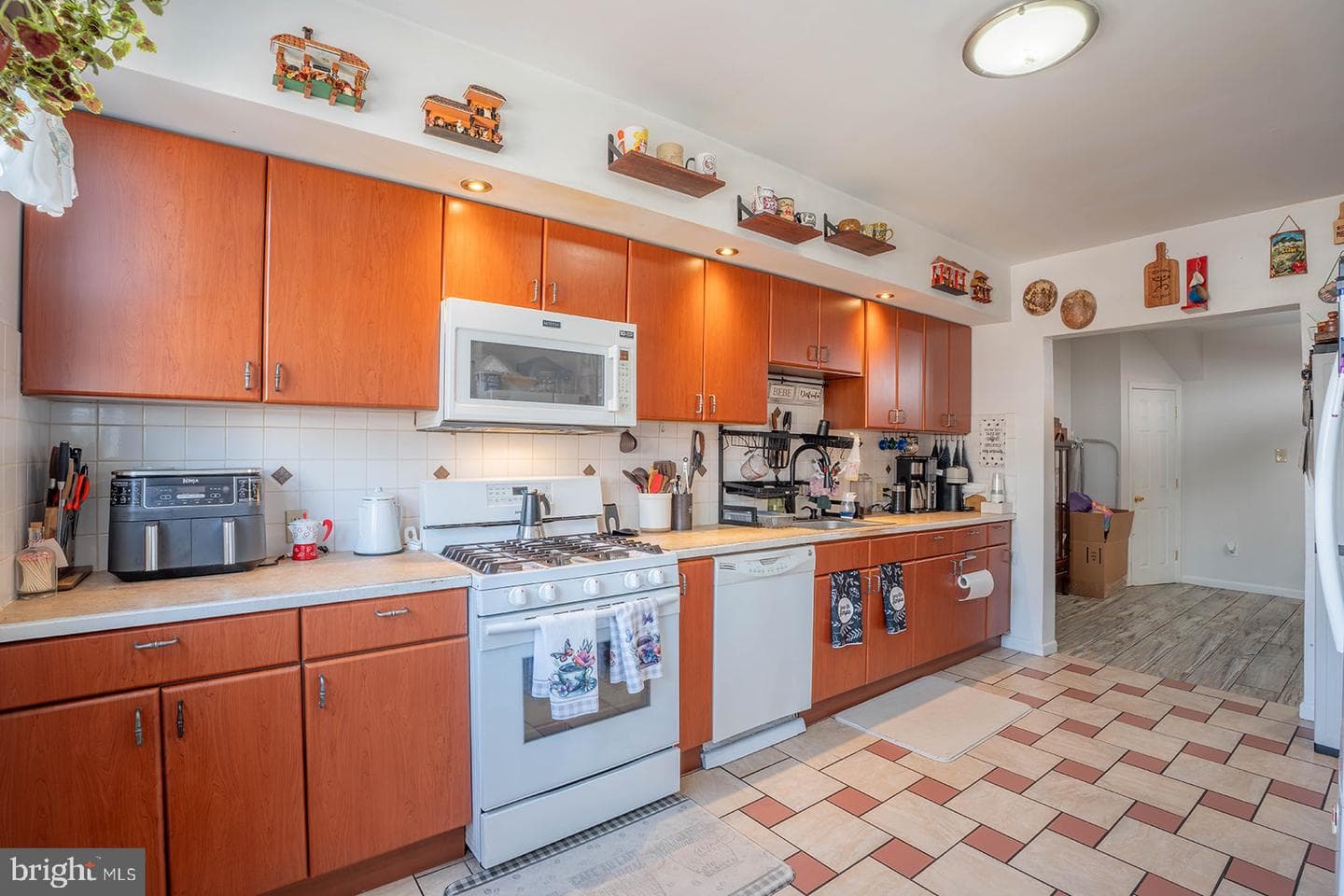 4037 E Roosevelt Boulevard photo 13