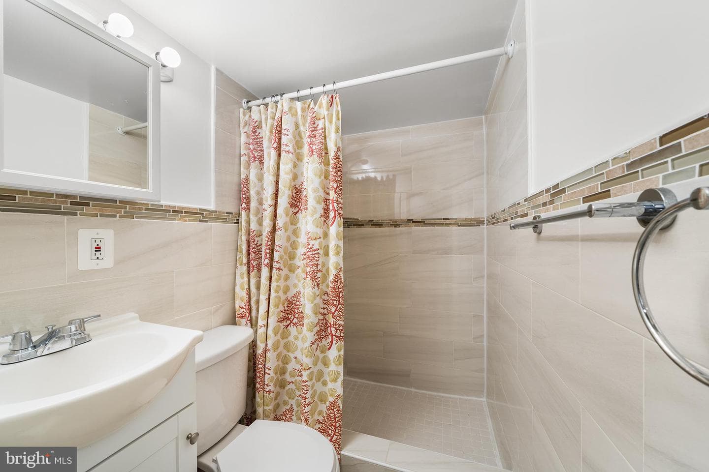 1531 Benner Street photo 26