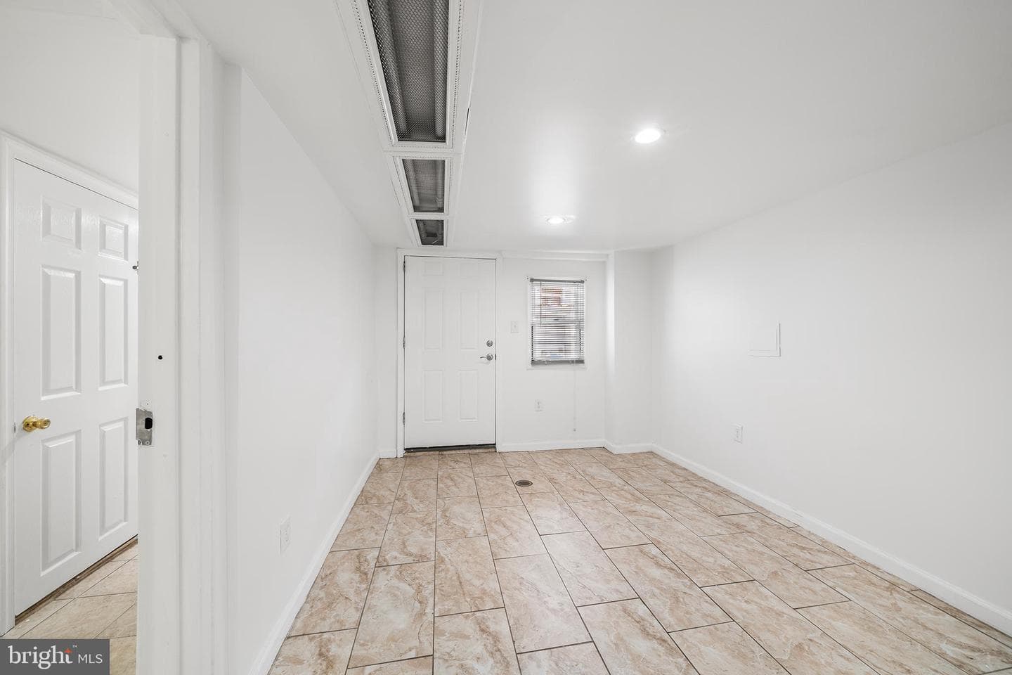 1531 Benner Street photo 28