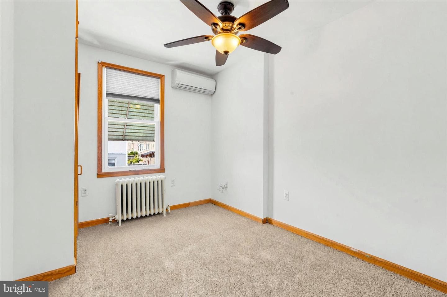 2632 E Ontario Street photo 13