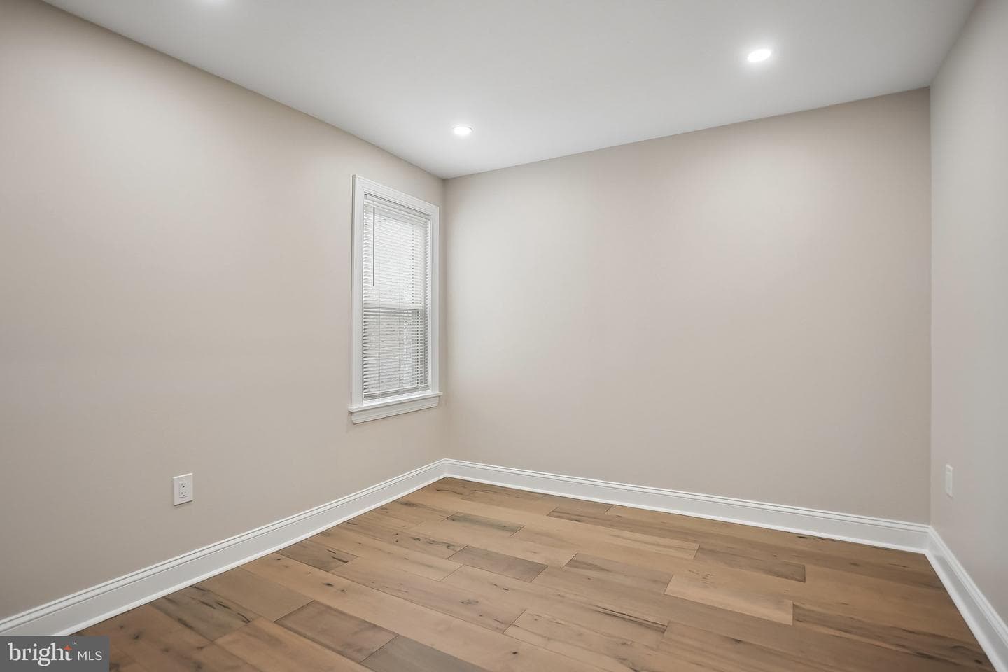 6026 Cedarhurst Street photo 22