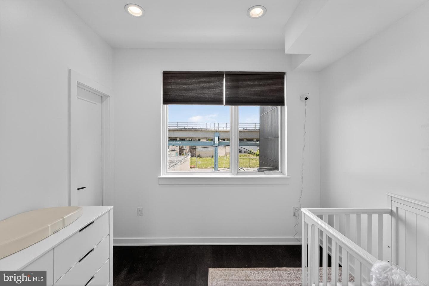 2229 N Hope Street photo 15
