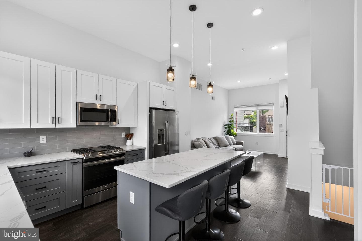 2229 N Hope Street photo 8
