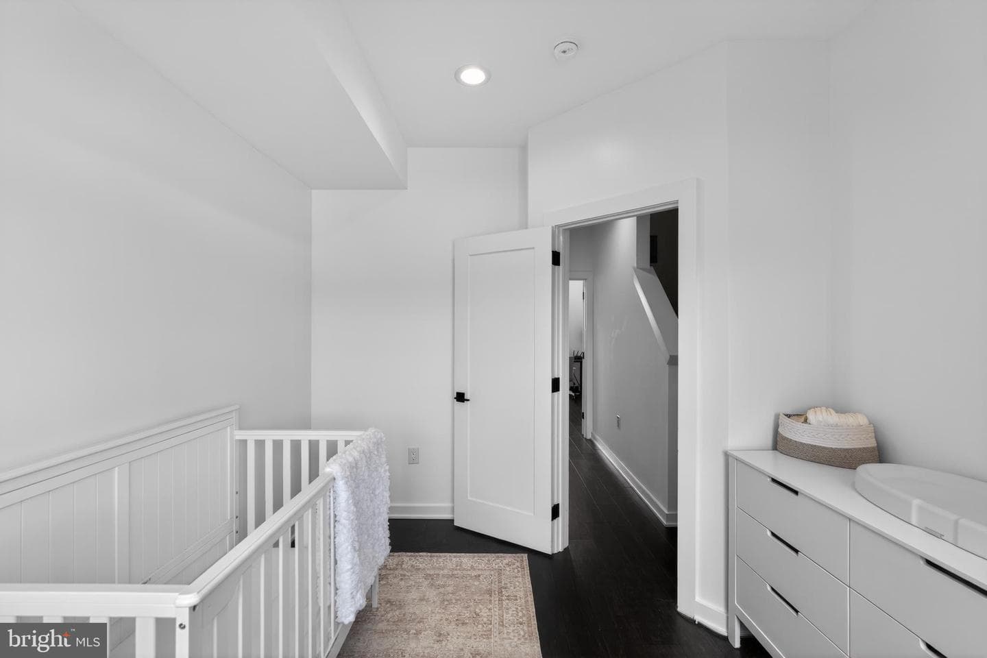 2229 N Hope Street photo 9