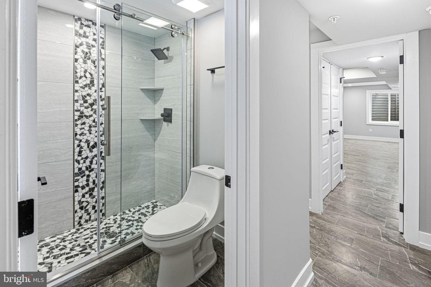 1135 E Berks Street photo 48