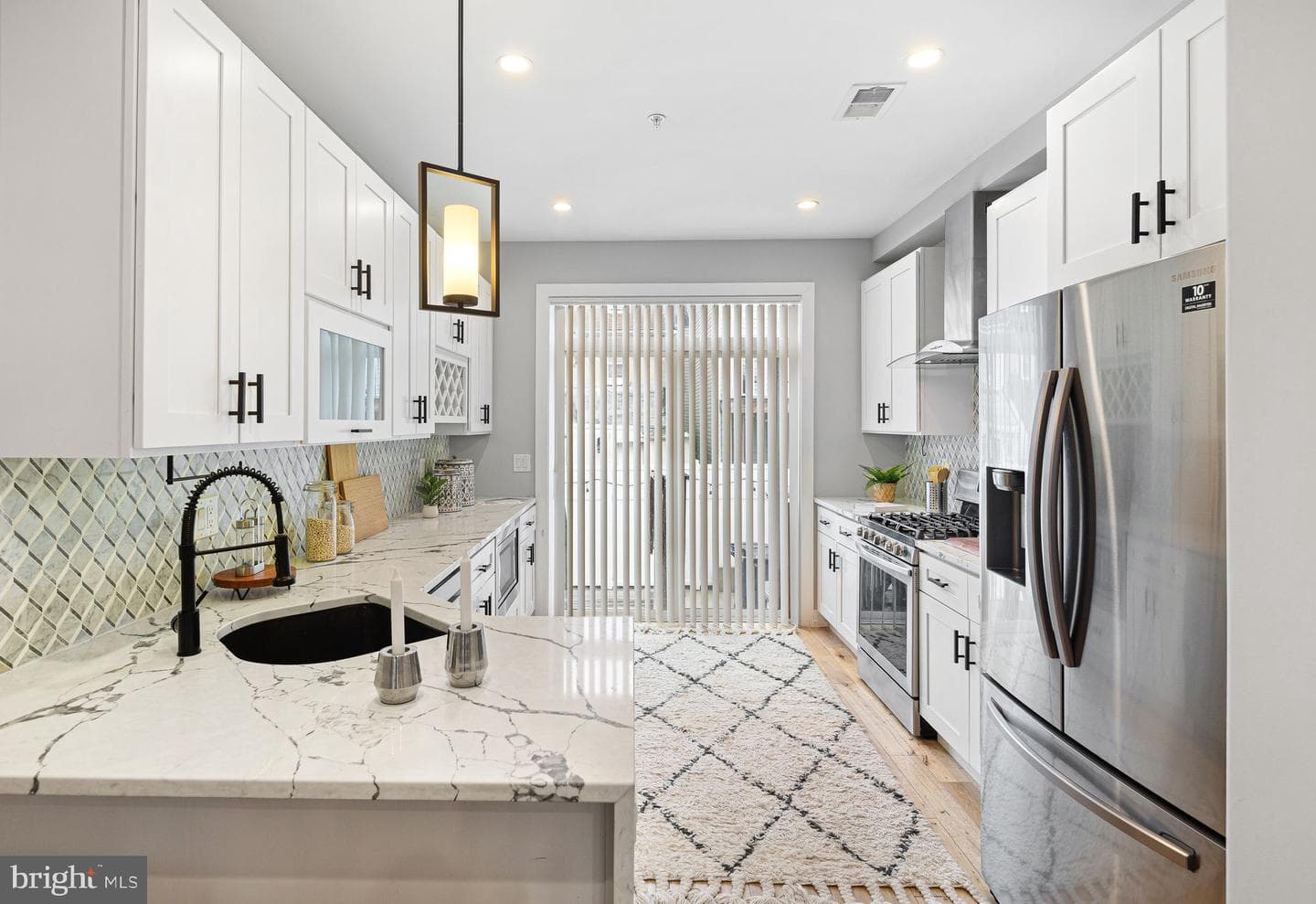 1135 E Berks Street photo 5