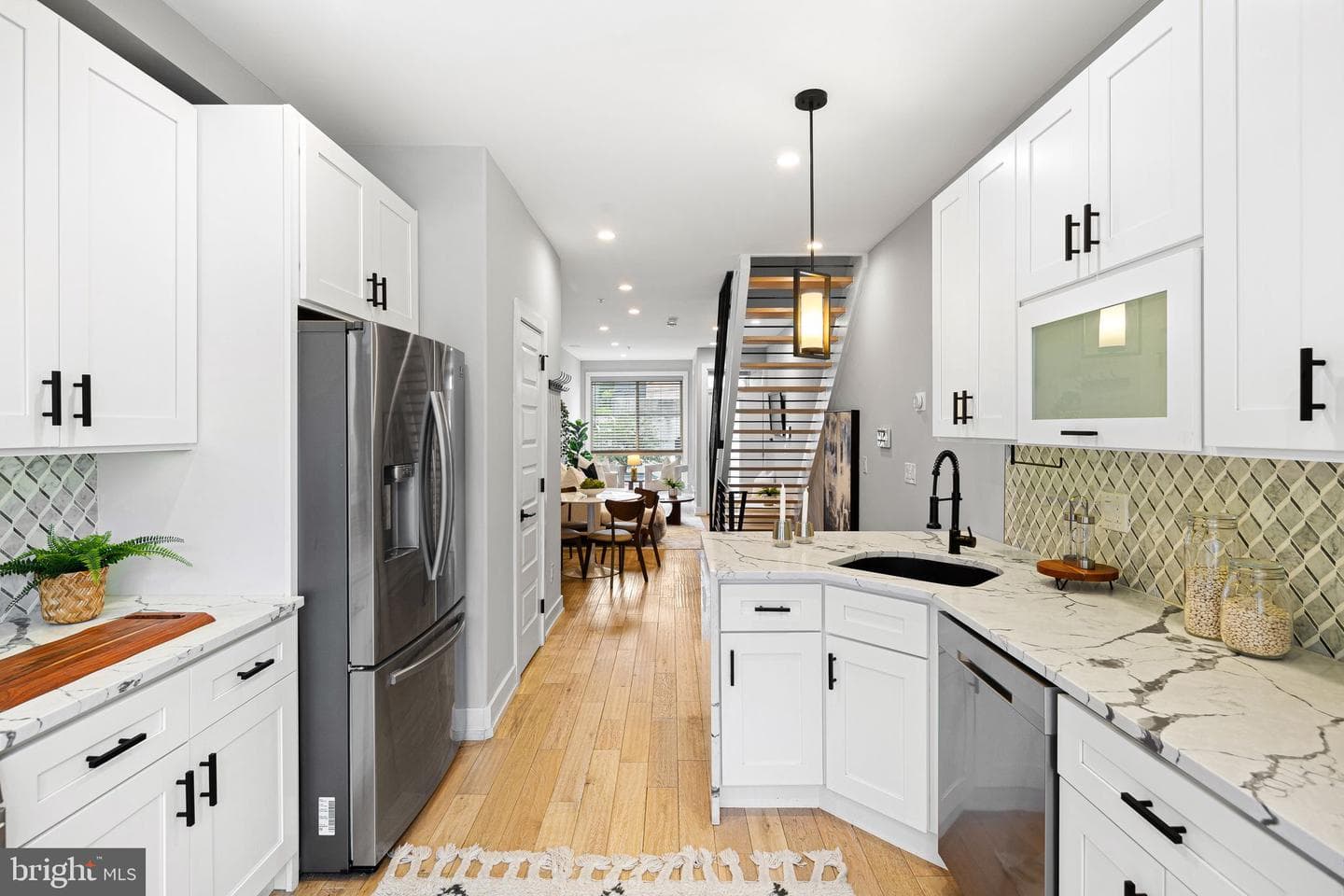 1135 E Berks Street photo 6