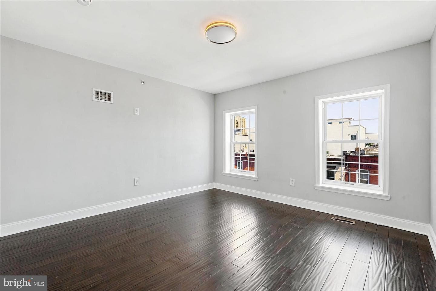 726 Mckean Street photo 25