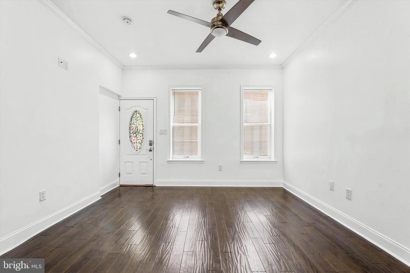 726 Mckean Street photo 3